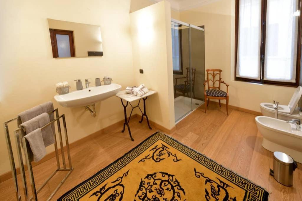 C-Rooms, Residenza Correggio Parma Bagian luar foto